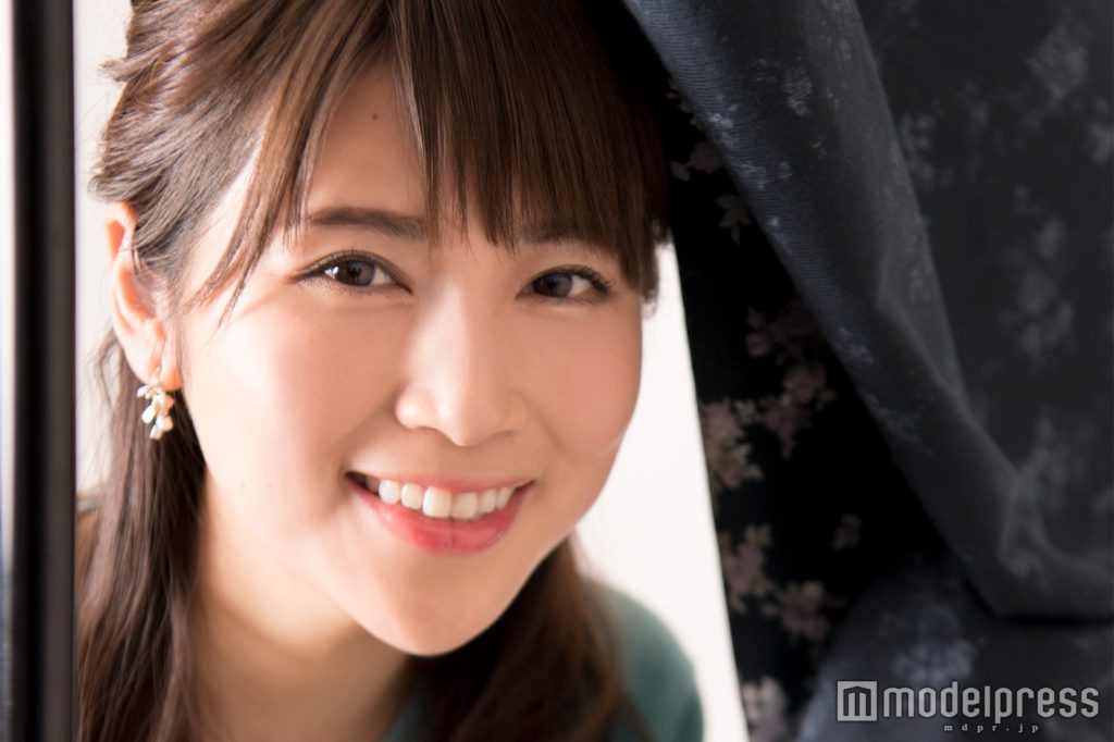 竹内友佳アナのカップが気になる!旦那(夫)の職業や画像は?